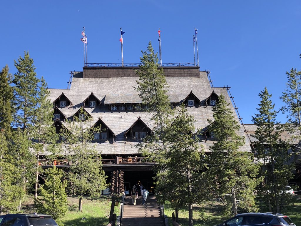 Old Faithful Inn Yellowstone